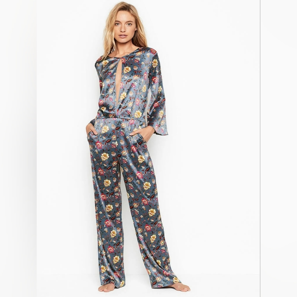 NWT Victoria's Secret Floral Long Sleeve Jumpsuit| XS